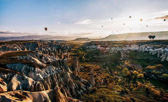 Sunrise over love valley (2015)